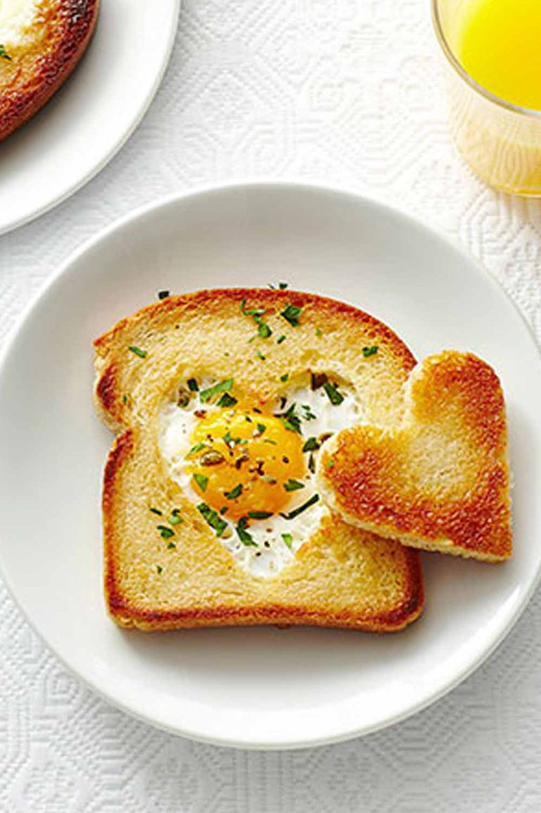 Bánh mì nướng tình yêu là cách hoàn hảo để bạn bày tỏ tình yêu đối với nửa kia. Ảnh: WD.