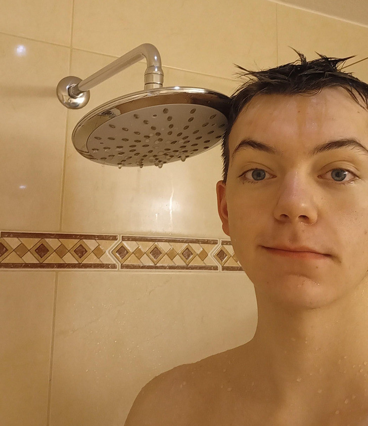 Chiều cao 2m đôi khi cũng mang đến sự bất tiện.