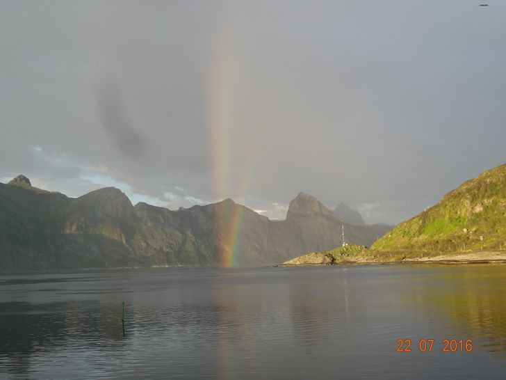 Ai đó đã tìm thấy nơi cầu vồng bắt đầu? Đây là một trong những khoảnh khắc hiếm gặp trong cuộc sống được ghi lại. (Nguồn ảnh: Brigh Side)