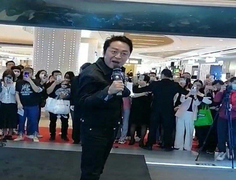 Giat minh voi gia cat-xe cua Ma Canh Dao khi ve nong thon hat