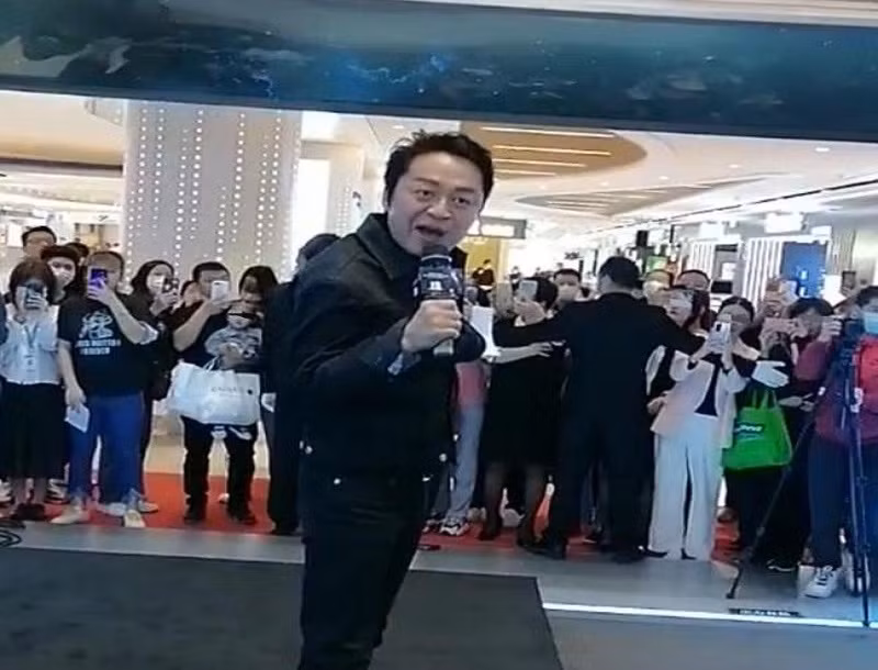 Giat minh voi gia cat-xe cua Ma Canh Dao khi ve nong thon hat