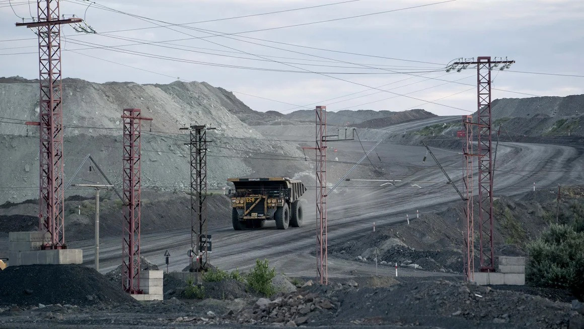 Mỹ có dự định gì với mỏ khoáng sản dồi dào ở Ukraine? My co du dinh gi voi mo khoang san doi dao o Ukraine?