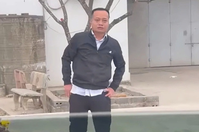 Thấy gì từ vụ hành hung tài xế ô tô ở Nam Định Thay gi tu vu hanh hung tai xe o to o Nam Dinh