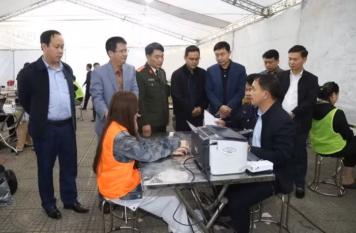 Bo Cong an mo rong dieu tra vu an lua dao 13.000 nguoi