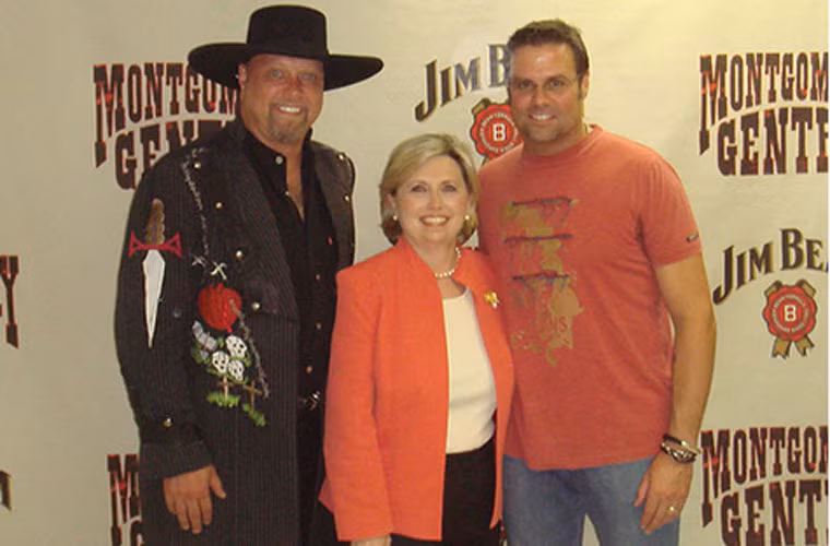 Tuy nhiên, bà Barnwell thường chủ động né tránh bà Clinton khi cả hai người họ ở cùng một địa điểm trong cùng một khoảng thời gian.