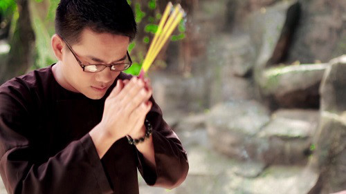 Hiểu được đạo Phật từ bi, công bằng, minh triết và nhân văn như vậy để làm theo lời Phật dạy thì việc đi chùa lễ Phật mới thực sự có ý nghĩa và tác dụng.