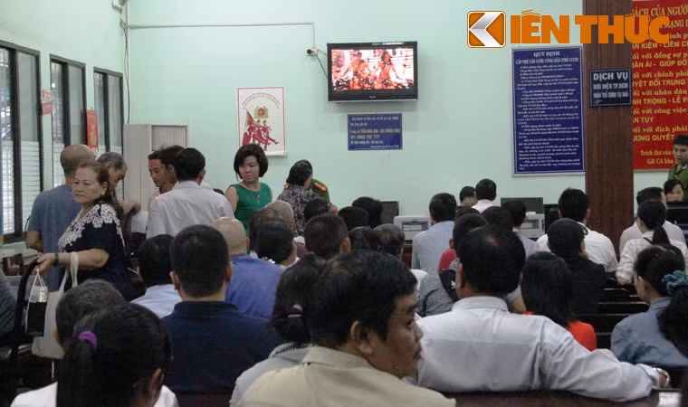 Sau khi nhận giấy hẹn, người dân sẽ nhận thẻ CCCD trong 7 ngày làm việc (nếu không xác minh) hoặc 15 ngày làm việc (nếu có xác minh).