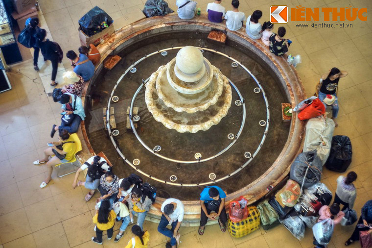 Ngày nay chợ Đồng Xuân vừa là một chợ đầu mối dành cho bán buôn, vừa là một “thiên đường” bán lẻ dành cho người dân và du khách. Trong bản đồ du lịch Hà Nội ngày nay, chợ Đồng Xuân đã trở thành một địa điểm thăm quan không thể bỏ qua của du khách trong và ngoài nước.