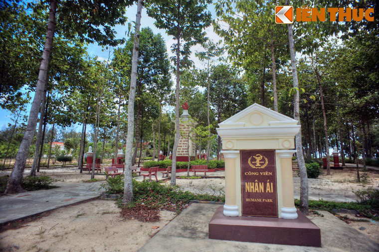 Trong khuôn viên Trại phong Quy Hòa - một cơ sở điều trị bệnh phong có lịch sử lâu đời của thành phố biển Quy Nhơn – có một khu công viên rất đặc biệt, mang tên là Công viên Nhân Ái. Điểm nhấn của nơi đây là khu vườn tượng danh nhân y học duy nhất của Việt Nam.