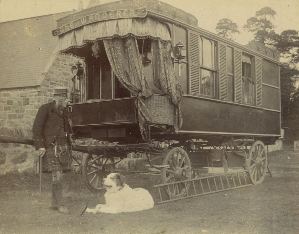 Wanderer thường được kéo bằng hai con ngựa, được sử dụng trong những chuyến du lịch lữ hành cho đến đầu thế kỷ 20.