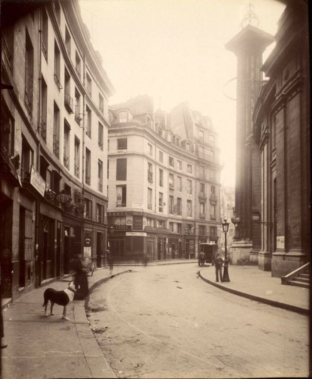 Gần điểm giao của phố Viarmes và phố Vannes, 1907.