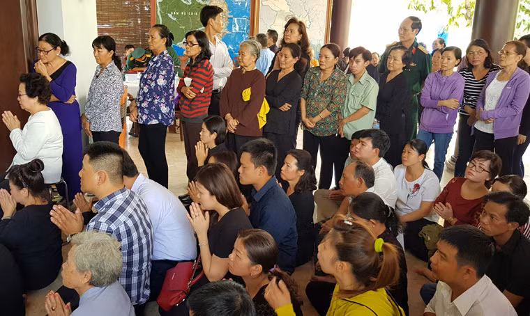 Được biết, gia đình dự tính sẽ tổ chức lễ tang tại nhà cho đến hết ngày thứ 2 tuần sau (19/3).