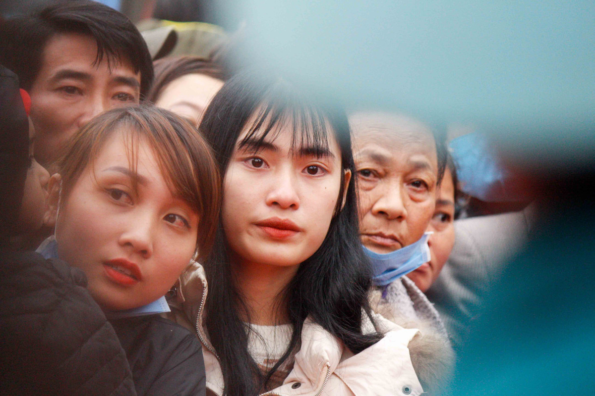 Rất đông bạn bè, người thân có mặt tại Lễ giao, nhận quân năm 2020 của TP Hà Nội.