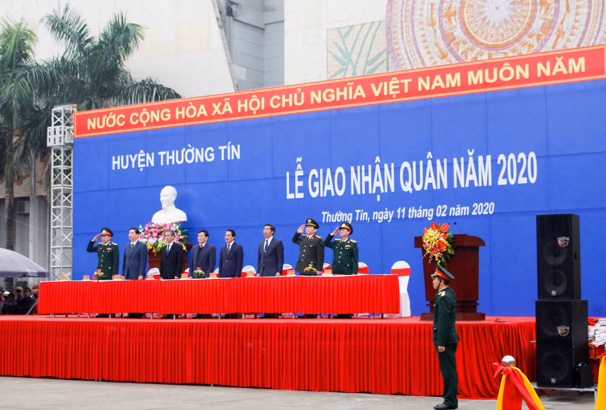 Năm 2020, Thành phố Hà Nội được giao tuyển chọn và gọi hơn 3.500 thanh niên nhập ngũ. Riêng tại Huyện Thường Tín, năm nay có 166 thanh niên lên đường nhập ngũ.