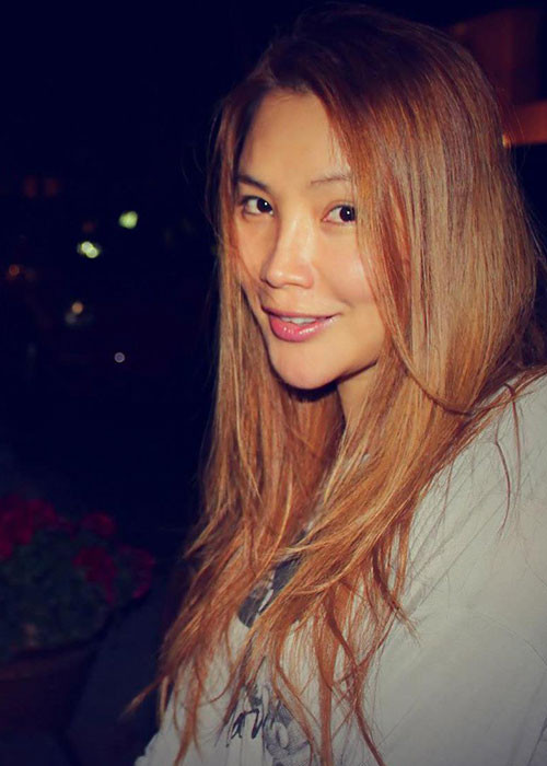 Từ năm 2000 đến 2002, cô giành giải nhất các cuộc thi: Giọng hát hay Sinh viên Toàn quốc, các trường Nghệ thuật Chuyên nghiệp Toàn quốc, Liên hoan giọng hát khu vực đồng bằng sông Hồng, Tiếng hát Truyền hình Hà Nội. Ảnh: FBNV