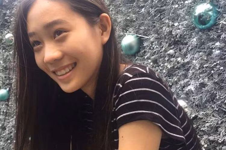 Jada Lý sinh năm 2002, càng lớn càng xinh đẹp. Ảnh: Sina