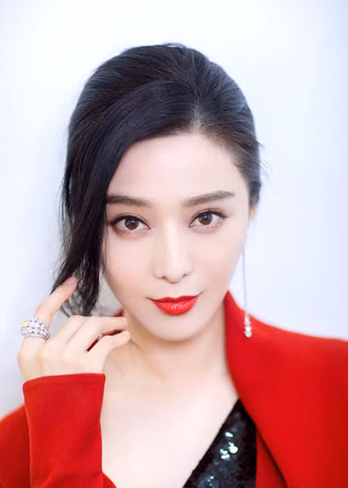 Sau loạt scandal, Phạm Băng Băng tập trung đóng phim, đóng quảng cáo. Ảnh: Sohu