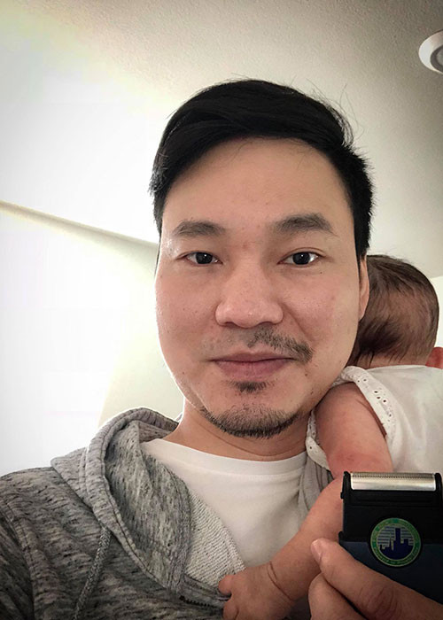 Sau gần 1 năm làm đám cưới, tháng 1/2018, Đình Bảo đón con gái đầu lòng gia nhập tổ ấm của mình. Hiện tại, nam ca sĩ ở Mỹ vẫn đi hát và dạy thanh nhạc.