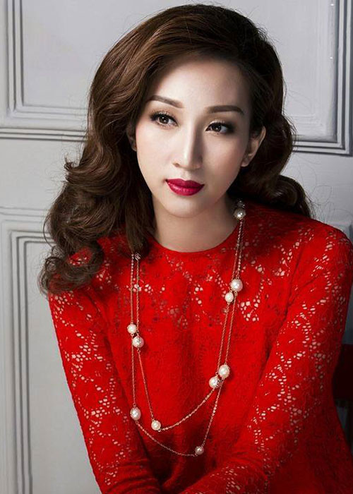 Sau một thời gian hẹn hò, Lều Phương Anh và ông xã người Nhật kết hôn.