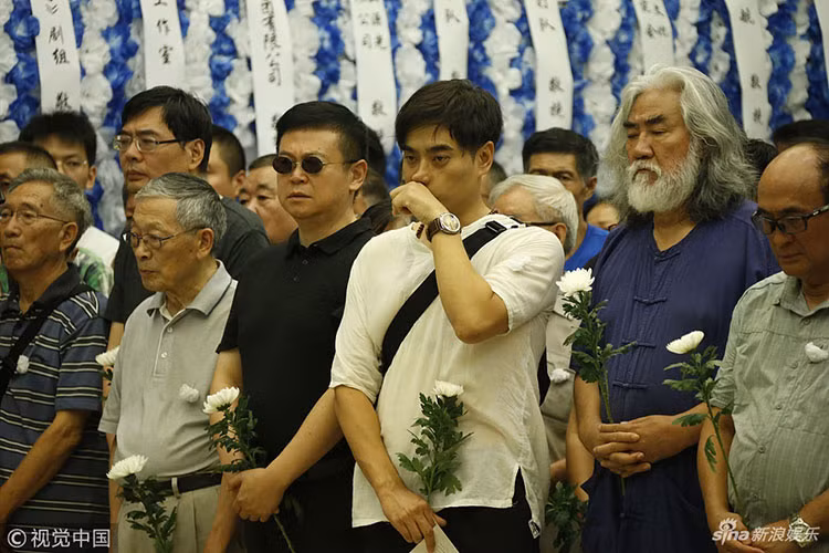 Trên trang cá nhân, Trần Long cũng gửi lời vĩnh biệt đến đàn anh Kế Xuân Hoa. Ảnh: Sina