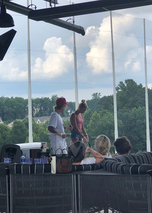 Justin và Hailey đính hôn vào hôm 7/7 vừa qua sau khi tái hợp được 1 tháng.