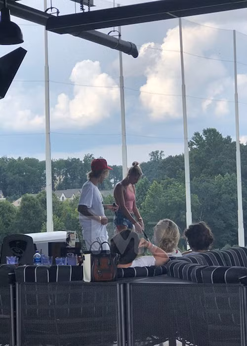 Justin và Hailey đính hôn vào hôm 7/7 vừa qua sau khi tái hợp được 1 tháng.