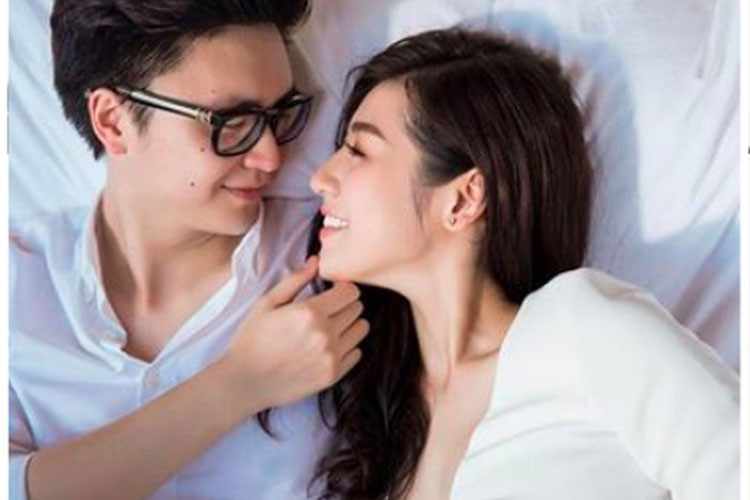 Á hậu Tú Anh là mỹ nhân Việt sống khá kín tiếng. Trước khi thừa nhận sẽ kết hôn vào ngày 21/7 tới đây, cô chưa từng tiết lộ về nửa kia của mình.