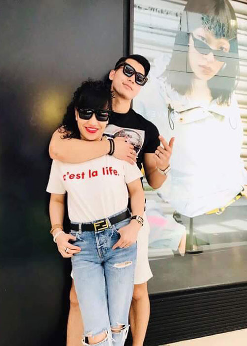 Bà xã của Trương Nam Thành được nhận xét có phong cách thời trang trẻ trung, sành điệu.