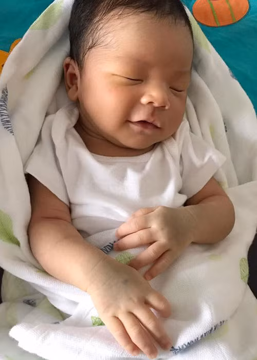 Con trai của Hải Băng - Thành Đạt kháu khỉnh.