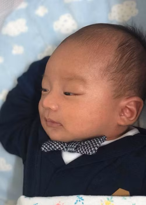 Thúy Diễm tâm sự khi từ có con trai, cô đã chính thức ra rìa vì con trai và chồng như hình với bóng.