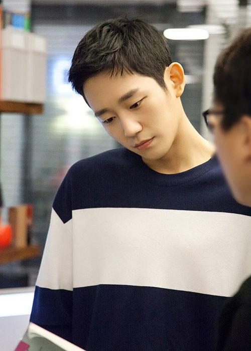 Tài tử phim "Chị đẹp" cao 1m78, sở hữu gương mặt baby với nụ cười tỏa nắng. Ảnh: Pinterest