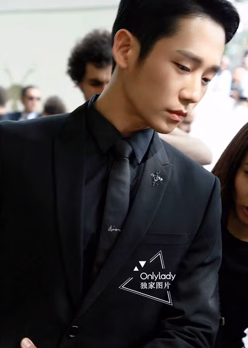 Jung Hae In đóng phim từ năm 2013. Vừa qua, anh bỗng vụt sáng nhờ vai nam chính trong phim "Chị đẹp mua cơm ngon cho tôi". Ảnh: Fanpage