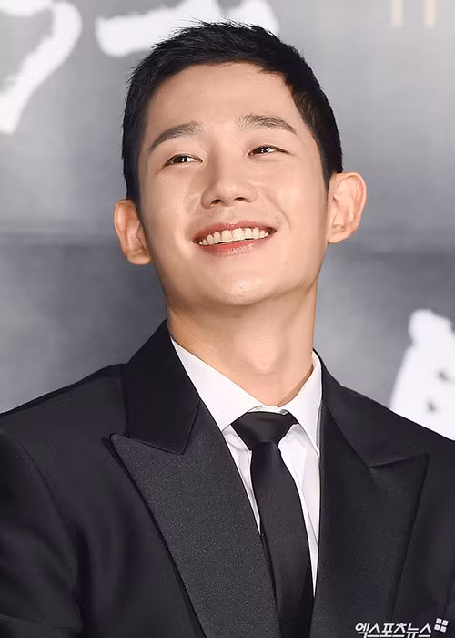 Nam diễn viên sinh năm 1988 đã đổi đời nhờ bộ phim "Chị đẹp". Ảnh: xportsnews