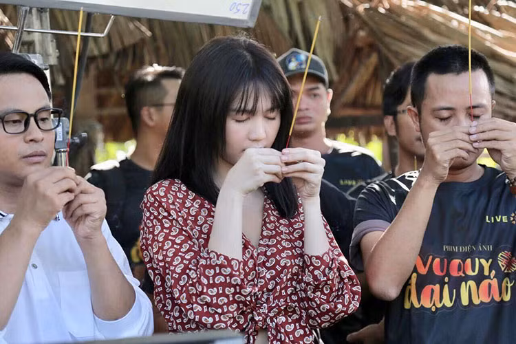 Ngọc Trinh sẽ đóng một bộ phim mới.