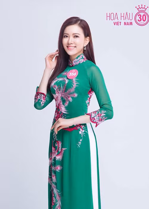 Trước Hoa hậu Việt Nam 2018, Thanh Vân từng đoạt á khôi 1 cuộc thi Duyên dáng Ngoại thương 2013 và vào chung kết cuộc thi Hoa hậu Hoa hậu Phụ nữ Việt Nam qua ảnh 2012.