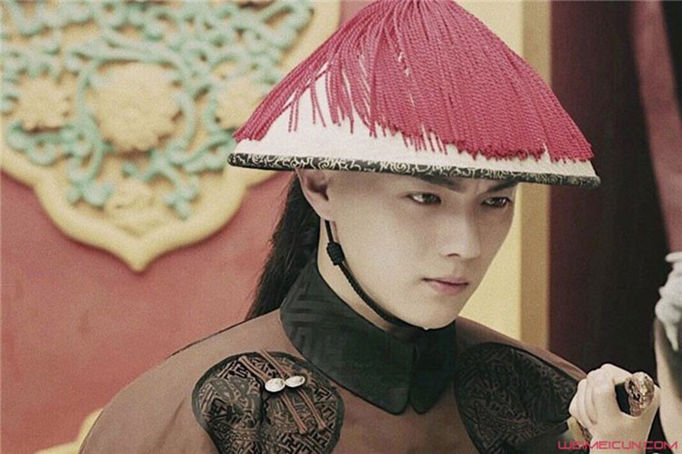 Mới nổi tiếng nhờ "Diên hi công lược", Hứa Khải đã vướng scandal. Bạn gái cũ của anh - Đại Kim tố nam diễn viên trăng hoa, bạo lực. Ảnh: Vietnamnet