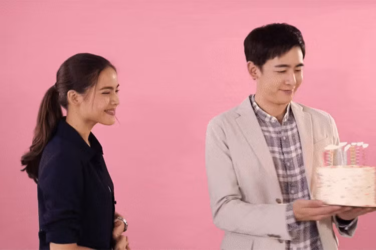 Xem “Ông anh trời đánh”, mới thấy hiếm có cặp đôi nào yêu đương lại "nhọ" như Jane – Moji, cũng chẳng tồn tại mấy ông anh lại "phá đám" như Chut.