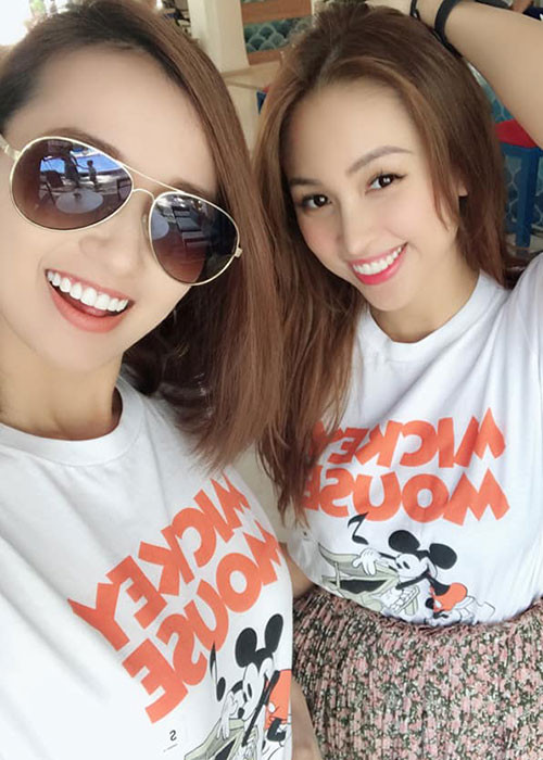 Lã Thanh Huyền diện áo đôi cùng cô bạn thân Vân Hugo.