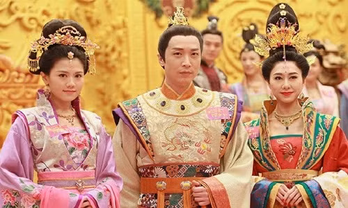 Khán giả thế hệ 7X, 8X lớn lên cùng những bộ phim kinh điển do TVB thực hiện. Nhưng thế kỷ 21 đã không còn thuộc về TVB. Làn sóng phim Hàn Quốc, Đại lục, Nhật Bản kéo sự xuống dốc của phim truyền hình Hong Kong. "Cung tâm kế 2" là bộ phim được kỳ vọng nhất của TVB trong năm 2018. Không phụ sự kỳ vọng, 'Cung tâm kế 2" có tỷ lệ người xem lý tưởng. Nhưng phim lại bị truyền thông Đại lục chê bai là nghèo nàn, tiết kiệm quá mức.