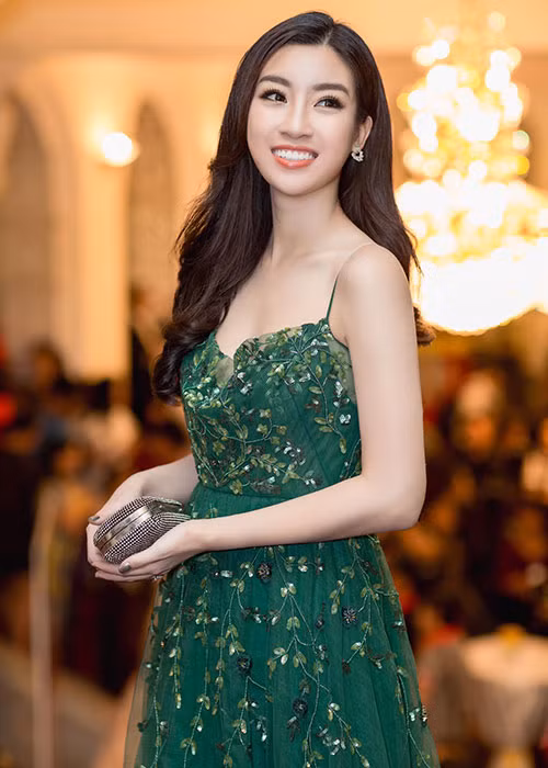 Sau 2 năm đăng quang, nhan sắc của Đỗ Mỹ Linh ngày càng lên hương.