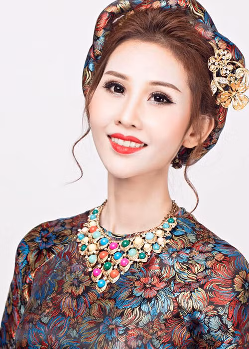 Từng vướng tin đồn có đại gia chống lưng, Chi Nguyễn đã lên tiếng phủ nhận.