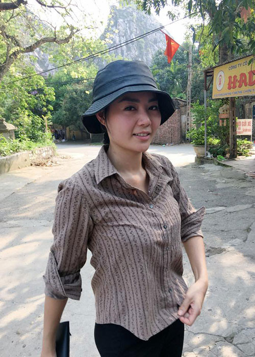 Đóng phim "Quỳnh búp bê", Thanh Hương cùng các diễn viên gặp không ít khó khăn, vất vả. Tất cả chấp nhận bị đánh thật để có cảnh quay chân thật.