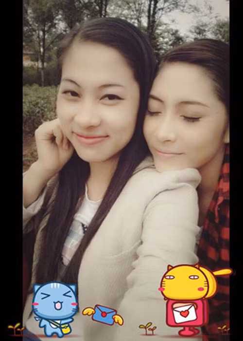 Trước khi bất hòa, chị em Đặng Thu Thảo rất thân thiết. Ảnh: FBNV 