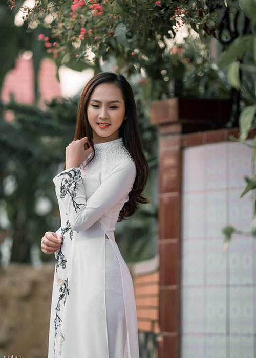 10X đến từ Nghệ An còn từng đoạt giải 3 ảnh online Hoa hậu biển Việt Nam toàn cầu 2018.