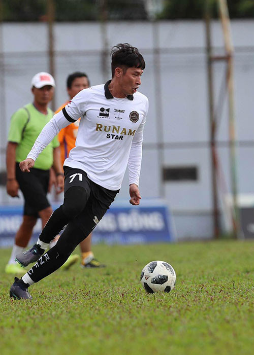 Huy Khánh nôn nóng chờ tới ngày các trận đấu World Cup 2018 tiếp tục diễn ra.