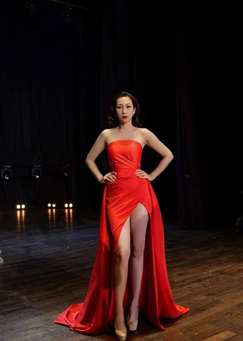 Mới đây, nữ ca sĩ Lều Phương Anh bất ngờ tiết lộ cô và bạn trai đã không còn sống chung.