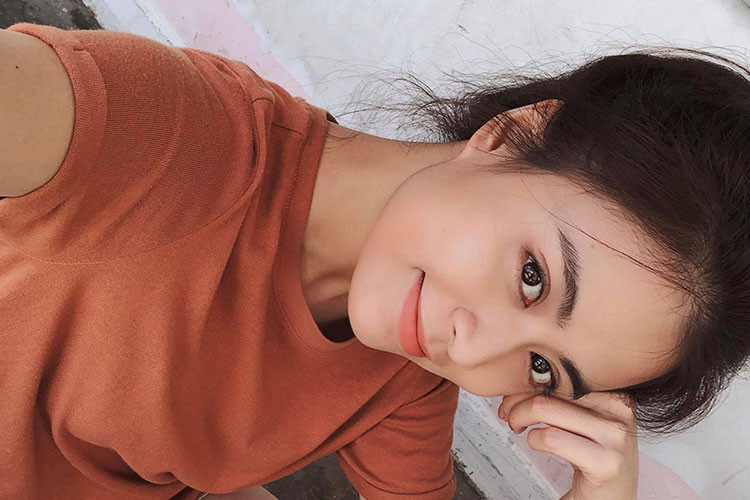 Ở tuổi 30, Hoàng Thùy Linh miệt mài đi hát, cố gắng tránh thị phi ồn ào.