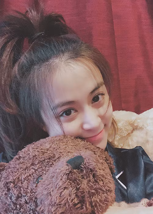 Nữ ca sĩ không ngần ngại khoe khoảnh khắc đáng yêu ở đời thường.