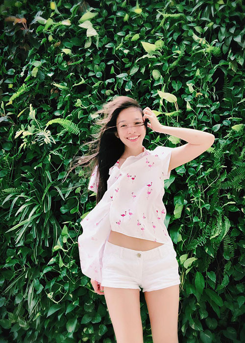 Đã sinh con và gần bước qua tuổi 40, Hiền Thục trẻ đẹp như gái đôi mươi.