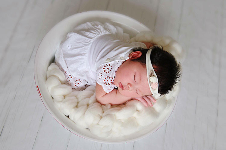 Khoảnh khắc cực đáng yêu của con gái Hà Anh.